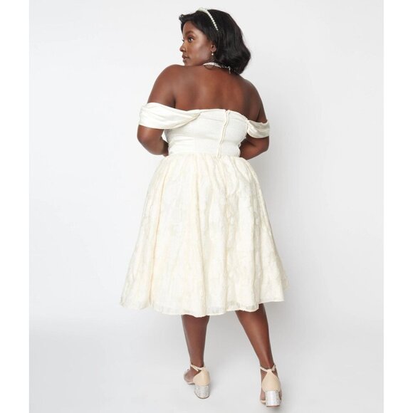 NWT Unique Vintage 1950s Ivory Off-Shoulder Fit & Flare Dress 14 - Picture 3 of 16